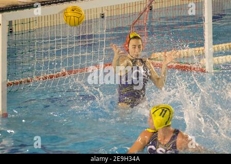 Monte Bianco Pools, Verona, Italien, 04 Feb 2021, Divina Nigro - Vetrocar CSS Verona während der CSS Verona vs CE Mediterrani, Waterpolo EuroLeague Frauenspiel - Foto Roberto Tommasini / LM Stockfoto