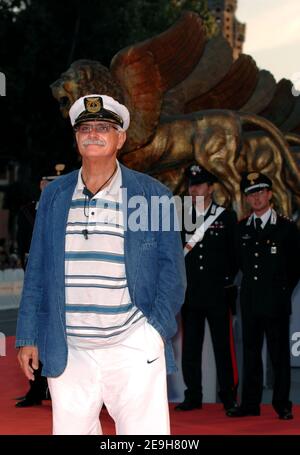 Russina-Regisseur Nikita Mikhalkov kommt zur Premiere von "die Königin" auf den jährlichen Filmfestspielen Venedig 63rd in Venedig, Italien, am 2. September 2006. Foto von Nicolas Khayat/ABACAPRESS.COM Stockfoto