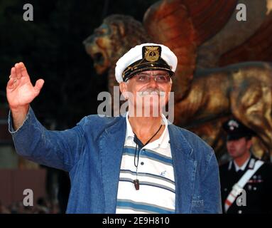 Russina-Regisseur Nikita Mikhalkov kommt zur Premiere von "die Königin" auf den jährlichen Filmfestspielen Venedig 63rd in Venedig, Italien, am 2. September 2006. Foto von Nicolas Khayat/ABACAPRESS.COM Stockfoto