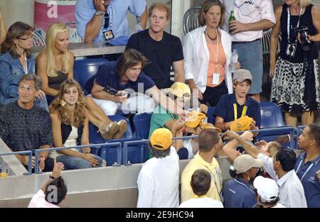 Jim Carrey und Jenny McCarthy nehmen am 2006. September 2006 am US Open Women Finale 9 in Flushing Meadow in New York City, NY, USA Teil. Foto von Lionel Hahn/Cameleon/ABACAPRESS.COM Stockfoto