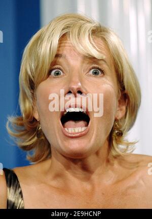 Die britische Schauspielerin und Darstellerin Emma Thompson nimmt am 9. September 2006 an der Pressekonferenz zum Film 'Stranger than Fiction' während des Toronto International Film Festival im Sutton Place Hotel in Toronto, Kanada, Teil. Foto von Olivier Douliery/ABACAPRESS.COM Stockfoto