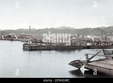 Ende des 19th. Jahrhunderts Fotografie - Schifffahrt und Fracht auf dem Bund, Kobe, Japan, c.1880 Stockfoto