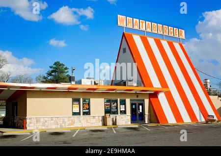 Whataburger klassische A-Frame-Restaurant ist abgebildet, Jan. 31, 2021, in Mobile, Alabama. Stockfoto