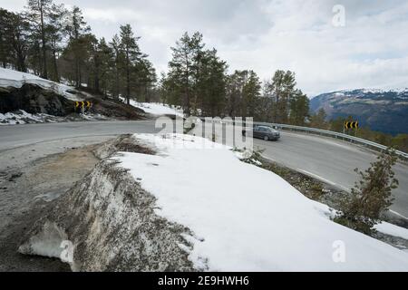 Haarnadelkurve auf der E39 bei Karistova, Norwegen. Stockfoto