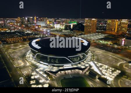 Eine Luftaufnahme des Allegiant Stadions, Mittwoch, 3. Februar 2021, in Las Vegas. Das Stadion ist die Heimat der Las Vegas Raiders und der UNLV Rebels. Stockfoto