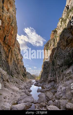 Tajo Molino in Peñarrubia sierra in Teba, Provinz Malaga. Andalusien, Spanien Stockfoto