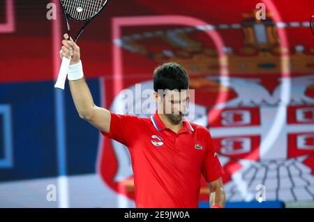 Melbourne, Australien. Februar 2021, 5th. Serbiens Novak Djokovic reagiert nach der ATP-Cup-Gruppe EIN Spiel zwischen Serbien und Deutschland in Melbourne, Australien, am 5. Februar 2021. Quelle: Bai Xuefei/Xinhua/Alamy Live News Stockfoto