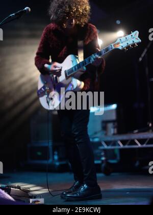 James Edward Bagshaw of Temples am Ende von 2014 Des Road Festivals in den Larmer Tree Gardens in Dorset Stockfoto