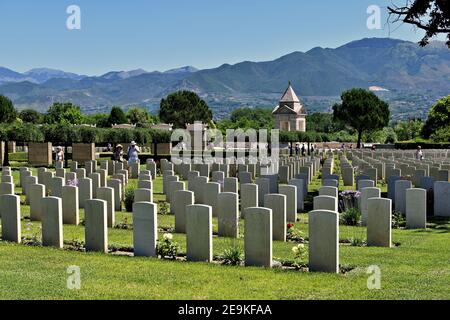 Monte Cassino Kriegsgräber mit Blick auf den Eingang Stockfoto