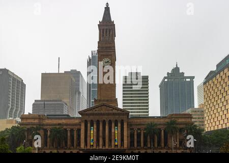 Brisbane City Hall Gebäude mit Uhrturm in Australien, Brisbane, 2021 Stockfoto