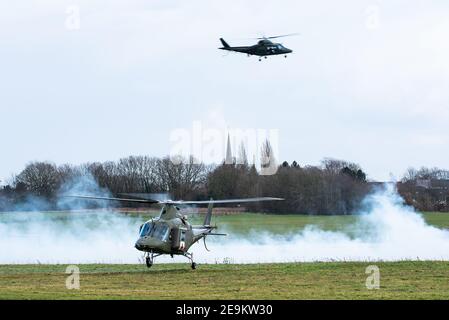 Ein Militärhubschrauber AgustaWestland AW109 aus dem 17th Squadron der belgischen Luftwaffe. Stockfoto