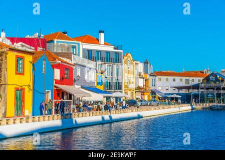 AVEIRO, PORTUGAL, 21. MAI 2019: Kanal von Cais dos Botiroes in Aveiro, Portugal Stockfoto