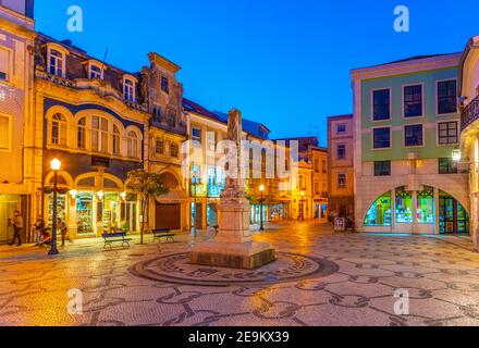 AVEIRO, PORTUGAL, 21. MAI 2019: Kleiner Platz in der Altstadt von Aveiro, Portugal Stockfoto