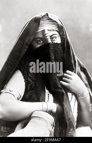 Verschleierte Frau, Kairo, Ägypten, c,1910 Stockfoto