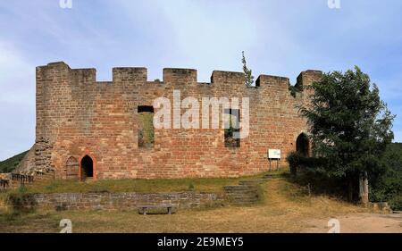 Die Wolfsburger Burgruine oberhalb von Neustadt an der Weinstraße Stockfoto