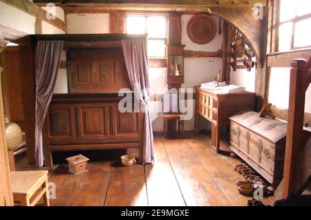 Schlafzimmer im Freilichtmuseum in Detmold, Deutschland Stockfoto