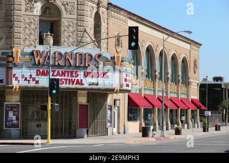 FRESNO, Vereinigte Staaten - 12 April 2014: Warnors Theater in Fresno, Kalifornien. Das Gebäude wurde 1928 fertiggestellt und ist auf uns Nationale Register der Hi Stockfoto