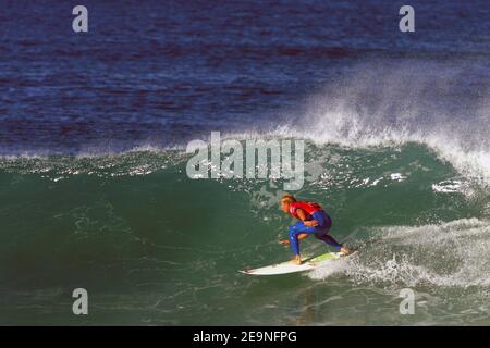 Der Australier Mick Fanning surft beim Quiksilver Pro France, das am 29. September 2006 Teil der ASP Men's World Champion Tour of Surfing in Hossegor an der Südwestküste Frankreichs ist. Foto von Manuel Blondau/Cameleon/ABACAPRESS.COM Stockfoto