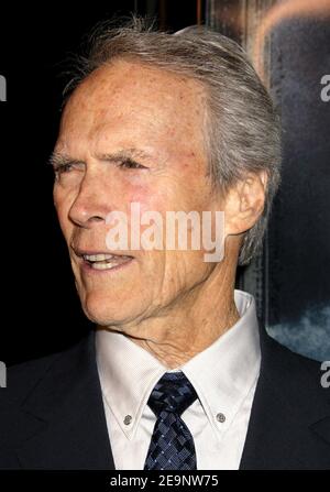 Clint Eastwood nimmt an der Premiere von 'Flag of Our Fathers' Teil, die am 9. Oktober 2006 im Academy Theatre in Los Angeles, CA, USA, stattfand. Foto von Baxter/ABACAPRESS.COM Stockfoto