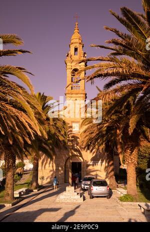 Europa, Spanien, Galizien, Porto do Son, Iglesia de San Vicente de Noal bei Sonnenuntergang (kleine Pfarrkirche) Stockfoto