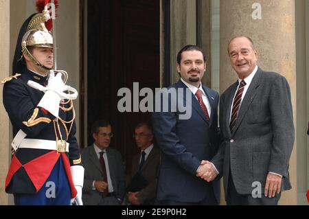 Der französische Präsident Jacques Chirac empfängt am 19. Oktober 2006 im Elysée-Palast in Paris Saad Hariri, den Vorsitzenden der "Zukunftspartei" der parlamentarischen Mehrheit des Libanon und Sohn des ermordeten Ministerpräsidenten Rafic Hariri. Chirac und Saad Hariri treffen sich, um über die Vorbereitungen für eine neue internationale Konferenz zum Libanon im Januar 2007 in Paris zu diskutieren. Foto von Ammar Abd Rabbo/ABACAPRESS.COM Stockfoto