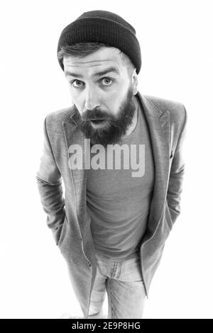 Tipps und Tricks schöner Mann. Attraktiv und hübsch. Bärtig und hübsch. Selbstverbesserungskonzept. Wie gefällt Ihnen mein Stil? Bärtige Hipster brutale Person. Lässiges Outfit. Schule der guten Manieren. Stockfoto