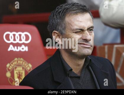 Chelsea-Manager Jose Mourinho während der FA Barclays Premiership, Manchester United gegen Chelsea im Old Trafford Stadion in Manchester, Großbritannien am 26. November 2006. Das Spiel endete in einem Unentschieden von 1-1. Foto von Christian Liewig/ABACAPRESS.COM Stockfoto