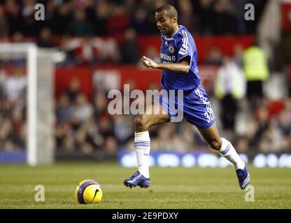 Chelsea's Joe Cole während der FA Barclays Premiership, Manchester United gegen Chelsea im Old Trafford Stadion in Manchester, Großbritannien am 26. November 2006. Das Spiel endete in einem Unentschieden von 1-1. Foto von Christian Liewig/ABACAPRESS.COM Stockfoto