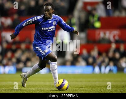 Michael Essien von Manchester United in Aktion während der FA Barclays Premiership, Manchester United gegen Chelsea im Old Trafford Stadion in Manchester, Großbritannien am 26. November 2006. Das Spiel endete in einem Unentschieden von 1-1. Foto von Christian Liewig/ABACAPRESS.COM Stockfoto