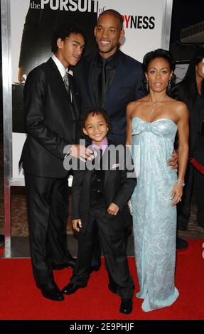 Will Smith, Jada Pinkett Smith, Jaden Smith und Trey Smith besuchen Columbia Pictures 'The Pursuit of Happyness' Premiere in Westwood. Los Angeles, 7. Dezember 2006. Foto von Lionel Hahn/ABACAPRESS.COM Stockfoto