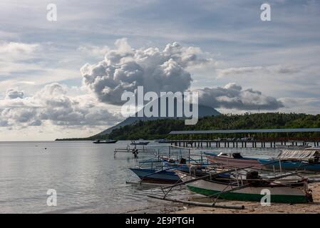 Bunaken Island, Taman National Bunaken, Manado Tua Island, Nord-Sulawesi, Indonesien Stockfoto