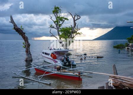 Bunaken Island, Taman National Bunaken, Manado Tua Island, Nord-Sulawesi, Indonesien Stockfoto