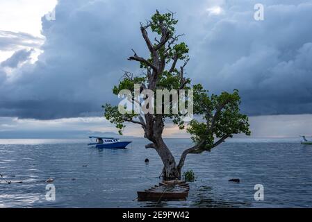 Bunaken Island, Taman National Bunaken, Manado Tua Island, Nord-Sulawesi, Indonesien Stockfoto