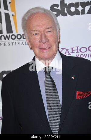 Februar 2021, 6th. DATEI: Christopher Plummer stirbt am 91. Los Angeles, USA. 25th Oktober 2011. Christopher Plummer  56 Quelle: Tsuni/USA/Alamy Live News Stockfoto