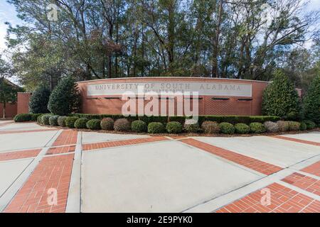 Mobile, AL - 30. Januar 2021: Eingangsschild für die University of South Alabama Stockfoto