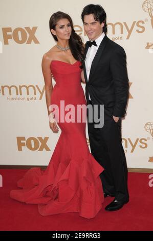 Nina Dobrev,Ian Somerhalder bei den Primetime Emmy Awards 2011 im Nokia Theater L.A. Wohnen Sie in der Innenstadt von Los Angeles Stockfoto