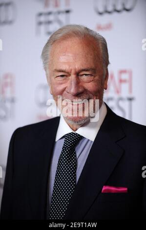 Februar 2021, 6th. DATEI: Christopher Plummer stirbt am 91. Datei Foto vom 2. November 2009 von Christopher Plummer besucht die Premiere des Imaginarium von Doctor Parnassus während AFI FEST 2009. Los Angeles, CA, USA. Christopher Plummer, der in The Sound of Music spielte, gewann einen Oscar für Anfänger und wurde für All the Money in the World und The Last Station nominiert, starb im Alter von 91 Jahren friedlich heute in seinem Haus in Connecticut, wie seine Familie bestätigte. Kredit: Abaca Presse/Alamy Live Nachrichten Stockfoto