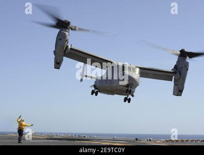 MV-22 Osprey startet von USS Boxer. (16927317532). Stockfoto