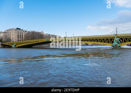 Pont Mirabeau während der Sintflut der seine in Paris Stockfoto