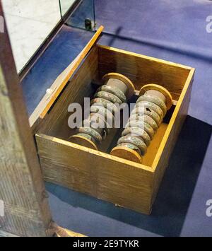 Ägypten, Kairo, Ägyptisches Museum, Armbänder der Königin Hetepheres, Mutter des Königs Kheops. Von ihrem Grab in Guizeh. Stockfoto