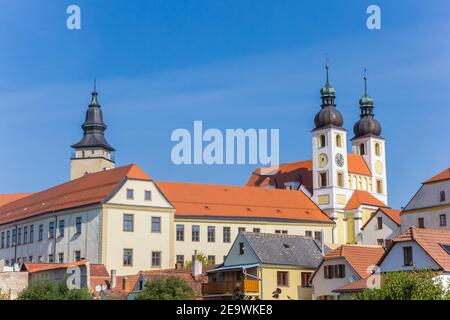 Türme der historischen Burg in Telc, Tschechische Republik Stockfoto