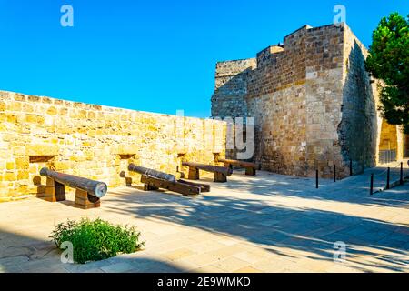 Innenhof der Larnaka Burg auf zypern Stockfoto