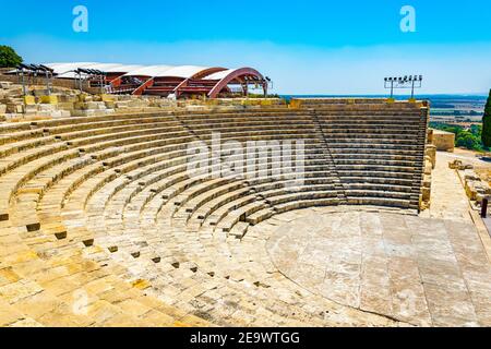 Römisches Theater in der antiken Kourion-Stätte auf Zypern Stockfoto