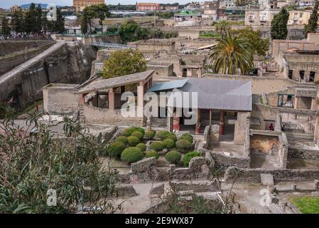 Herculaneum Ruinen, alte römische Fischerstadt begraben durch den Ausbruch des Vesuv in AD 79, begraben unter vulkanischer Asche & erhalten fast intakt. Stockfoto