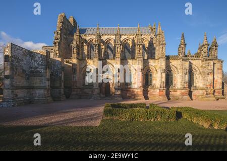 Roslin, Schottland - Februar 11 2018: Die historische Rosslyn Chapel im Midlothian Dorf Roslin außerhalb von Edinburgh, Schottland im Da Stockfoto