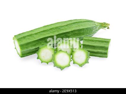 Luffa Acutangula isoliert auf weißem Hintergrund Stockfoto