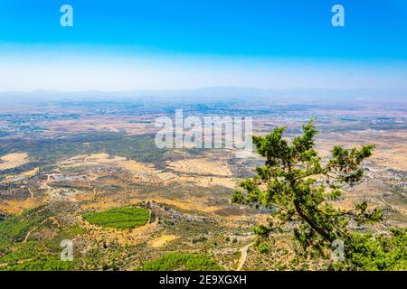 Luftaufnahme von Nicosia/Lefkosa von der Burg Buffavento in Zypern Stockfoto