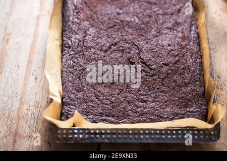 Dunkle Schokolade Chili Brownies mit Kakao Stockfoto