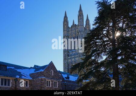 PRINCETON, NJ -4 FEB 2021- Blick auf den Cleveland Glockenspielturm am historischen Graduate College auf dem Campus der Princeton University, New Jersey, UN Stockfoto