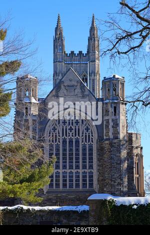 PRINCETON, NJ -4 FEB 2021- Blick auf den Cleveland Glockenspielturm am historischen Graduate College auf dem Campus der Princeton University, New Jersey, UN Stockfoto